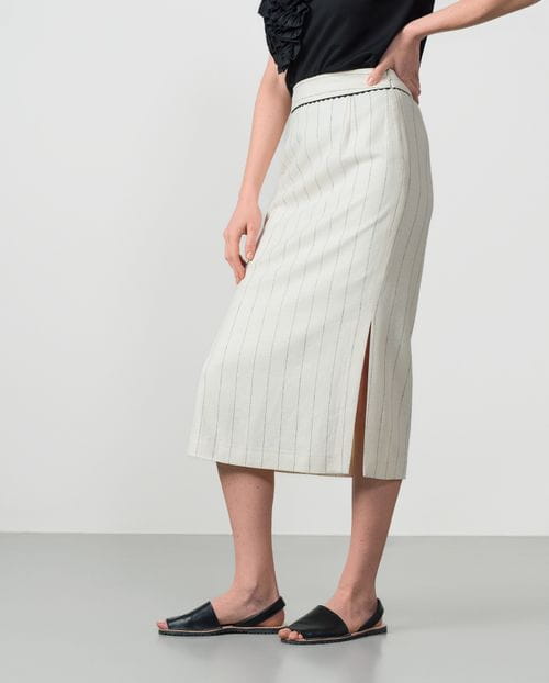 Pencil skirt with side slits in linen-viscose pinstripe