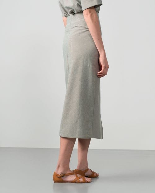 Wrap-style skirt in gingham seersucker fabaric