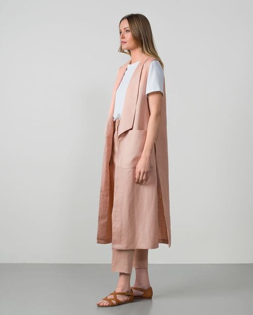 Long vest with tuxedo-like lapels and side openings in a linen-viscose blend