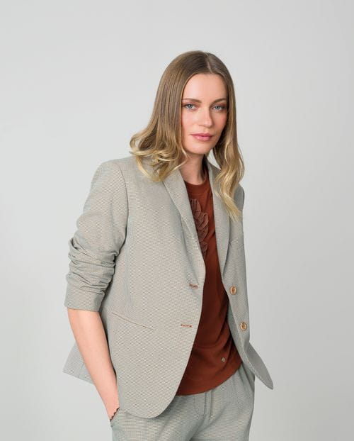 Chaqueta corta semi-entallada en seersucker de cuadro vichy