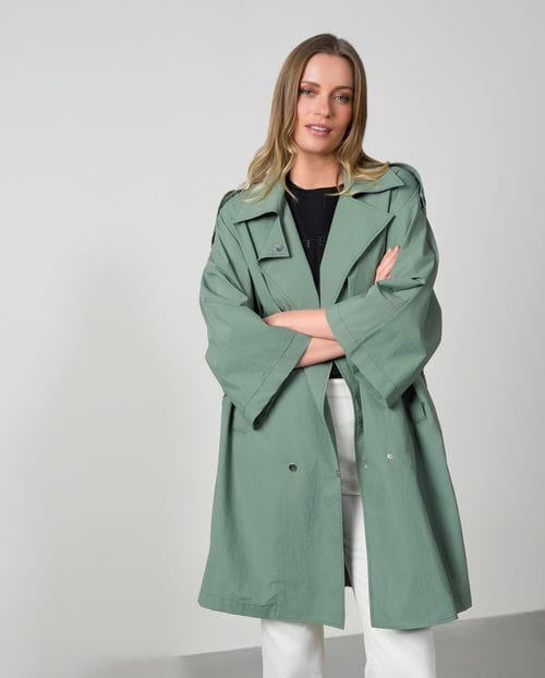 Relaxed trench with Japanese sleeves and removable hood in technical water-repellent fabric
