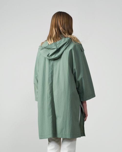 Relaxed trench with Japanese sleeves and removable hood in technical water-repellent fabric