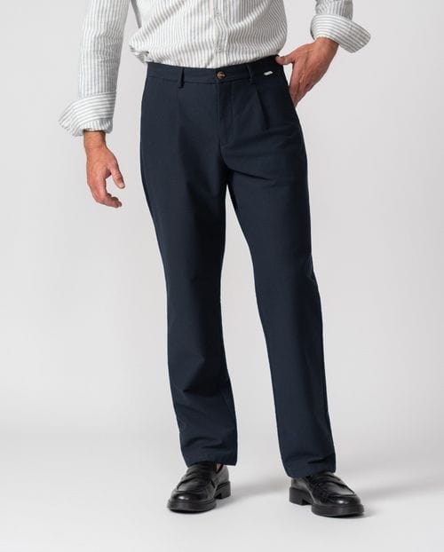 Single-pleat trousers with drawstring and elastic wasitband, made from stretch cotton twill