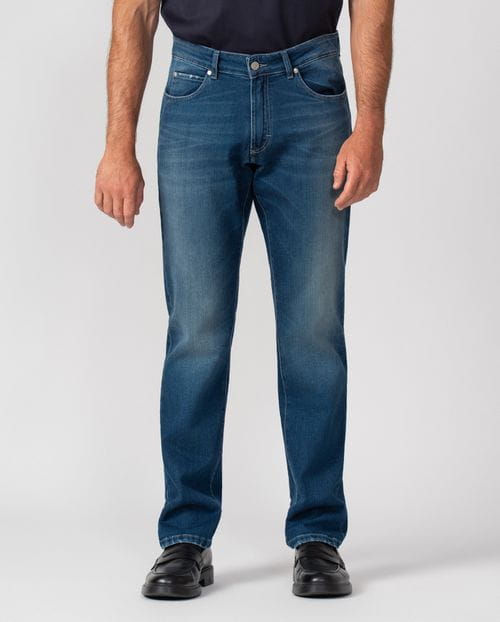Regular fit stretch denim with a distressed 'used' finish