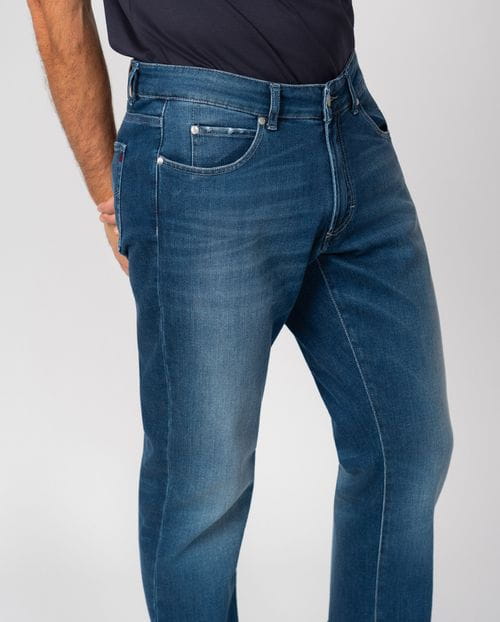 Regular fit stretch denim with a distressed 'used' finish