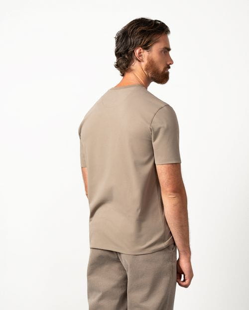 Plain short sleeved T-shirt of circulat-knit with 'powdery finish'
