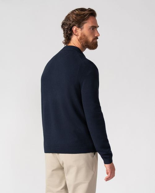 Fine-knit longsleeved polo shirt with a zip