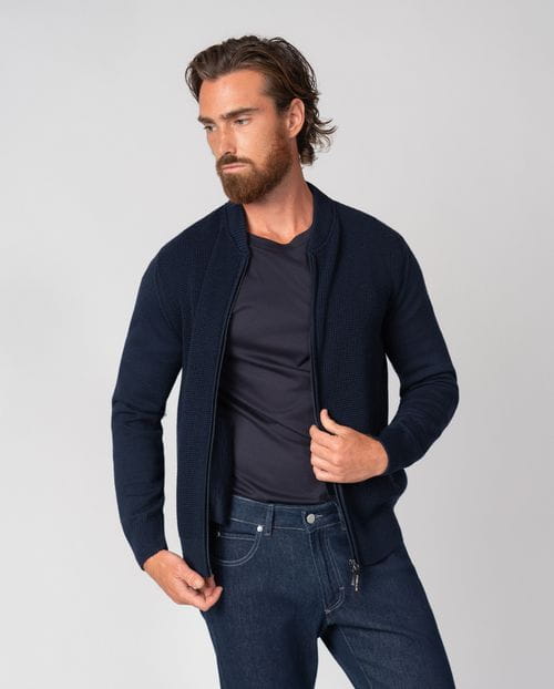 Structure- plain combined cardigan combined with zip
