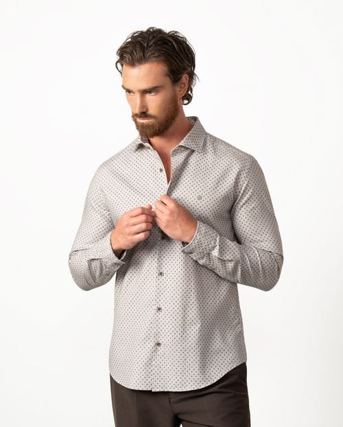 Camisa sport slim fit en microestampado sobre fondo `melange´