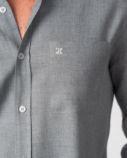 Relaxed fit sport shirt in wool blend and hidden button collar