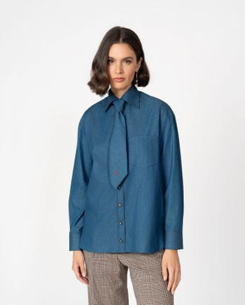 Camisa tejana con corbata extraíble y bolsillo en pecho