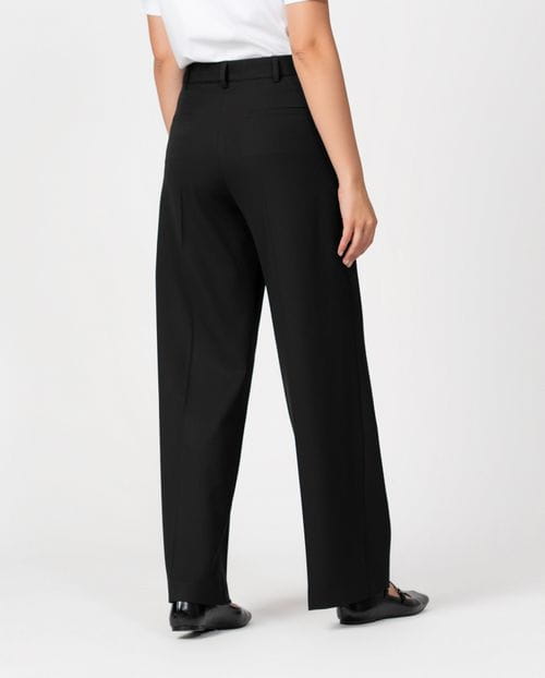 Pantalón ancho de pinzas en sarga afranelada elástica lavable