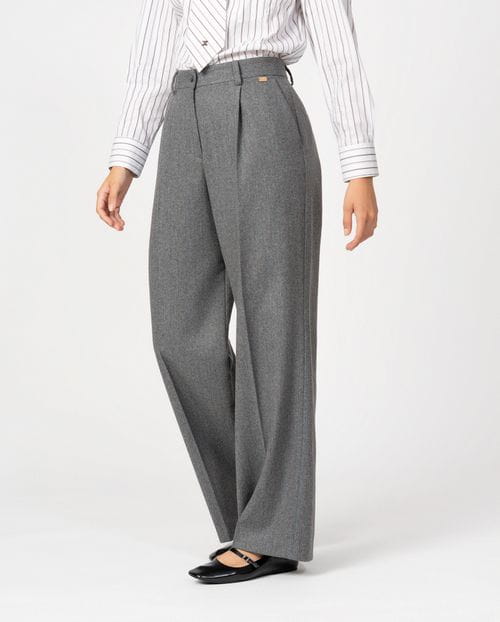 Masculine-style pleated trousers in pinstripe flannel
