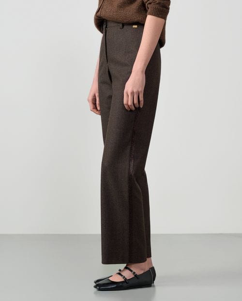 <p>Pantalón recto en cuadro Harris en tejido de lana</p>