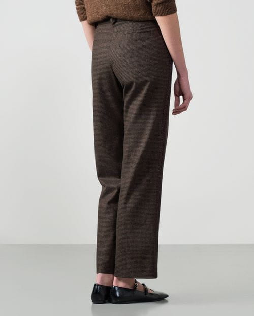 <p>Pantalón recto en cuadro Harris en tejido de lana</p>