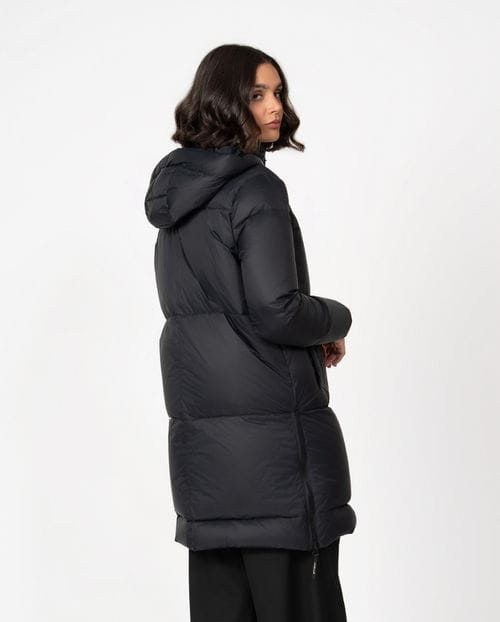 <p>Midi length hooded down coat with zipper, made in water-repellent fabric and filled with real down and feather</p>