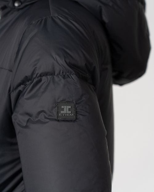 <p>Midi length hooded down coat with zipper, made in water-repellent fabric and filled with real down and feather</p>