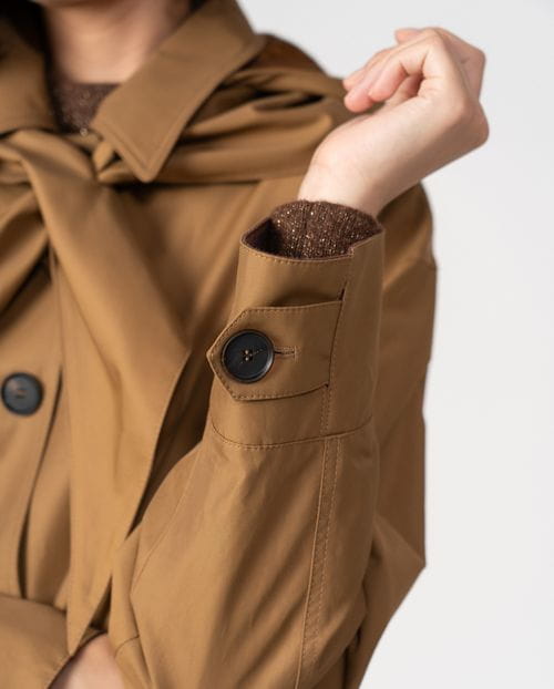 Trench coat  with hood and bandana in water repellent twill