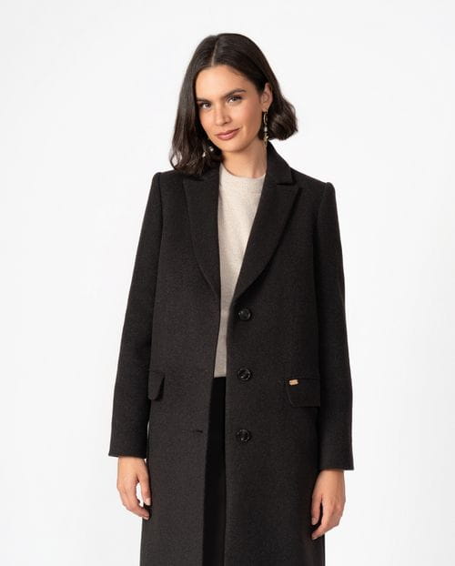 Structured coat with classic aesthetic in wool mouflon fabric