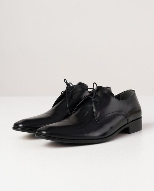 Black dress Blucher shoe of semi-shine leather