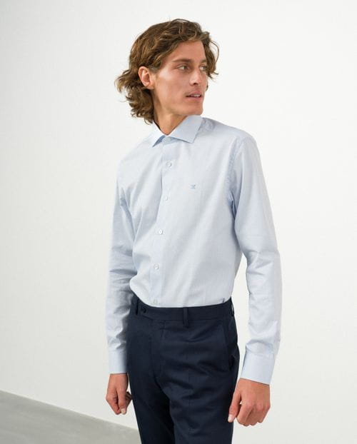 Camisa de vestir slim fit en maquineta de algodón