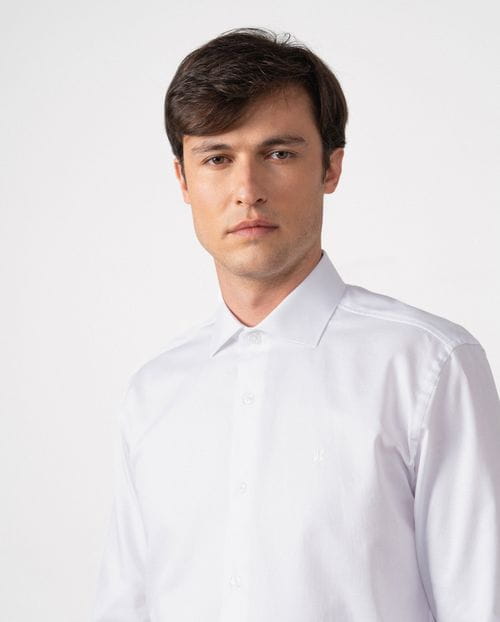 Camisa de vestir slim fit en microdibujo de algodón