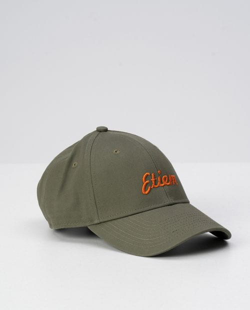 Gorra lisa con logo ETIEM