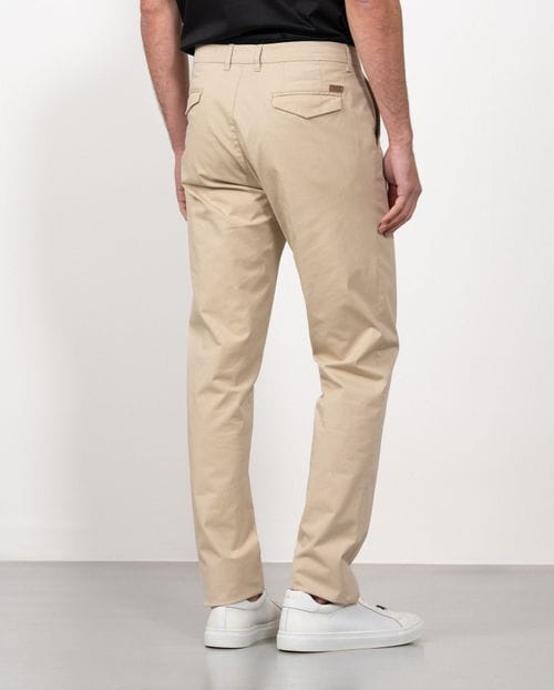 Pantalón sport chino slim fit en sarga lisa de algodón elástico