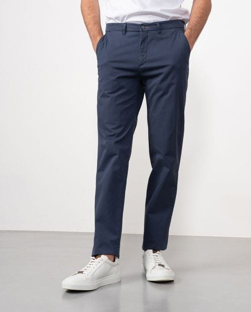 Pantalón sport chino slim fit en sarga lisa de algodón elástico
