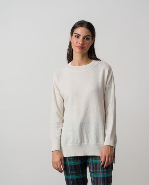 Jersey amplio de lana con manga caída y cuello caja