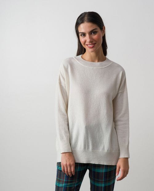 Jersey amplio de lana con manga caída y cuello caja