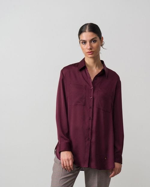 Satined long blouse with side vents