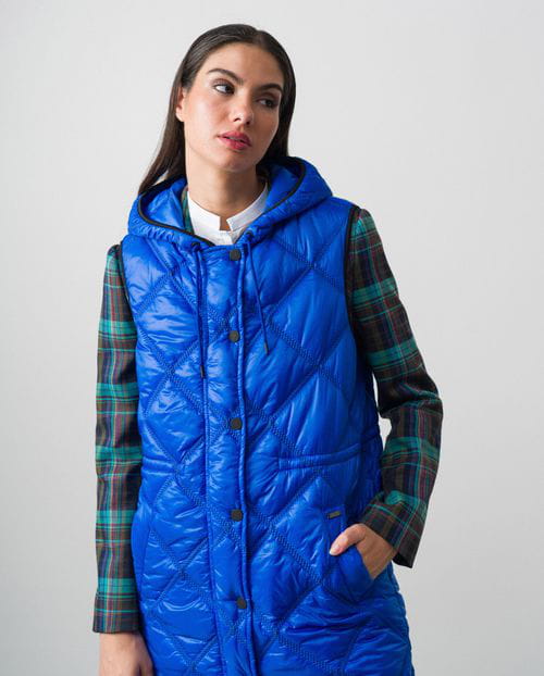 Puffed and hooded vest
