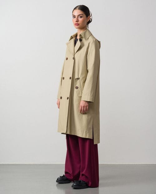 Gabardina cruzada con capucha repelente al agua