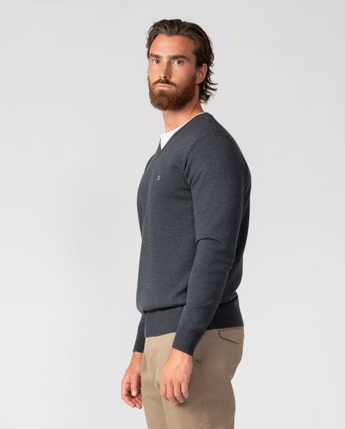 Knitted plain V-neck pullover