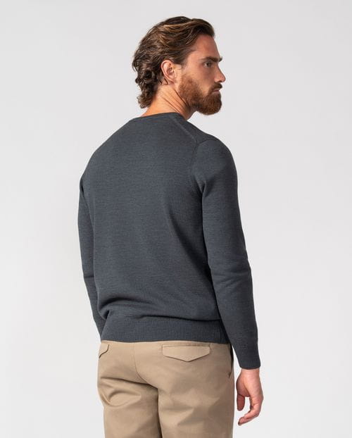 Knitted plain V-neck pullover