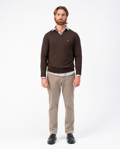 Knitted plain V-neck pullover