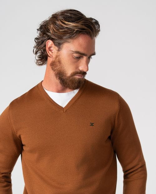 Knitted plain V-neck pullover