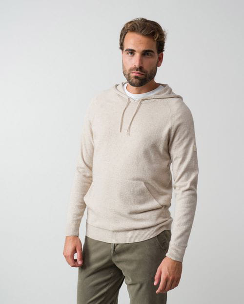 <p>'Hoodie style' sweater of wool-cashmere</p>