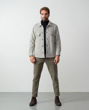 Straigth shirt jacket with pockets of 'boiled wool style' knitted fabric