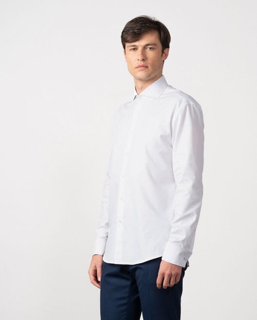 Camisa de vestir relaxed fit en microestructura de algodón mezcla