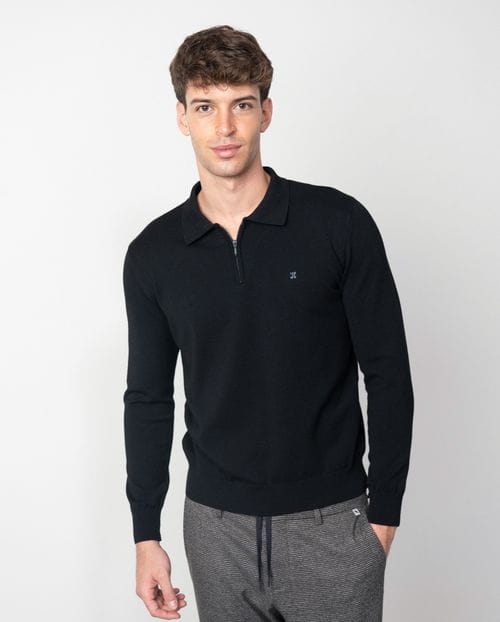 Long sleeve polo shirt with zipper made of plain knit