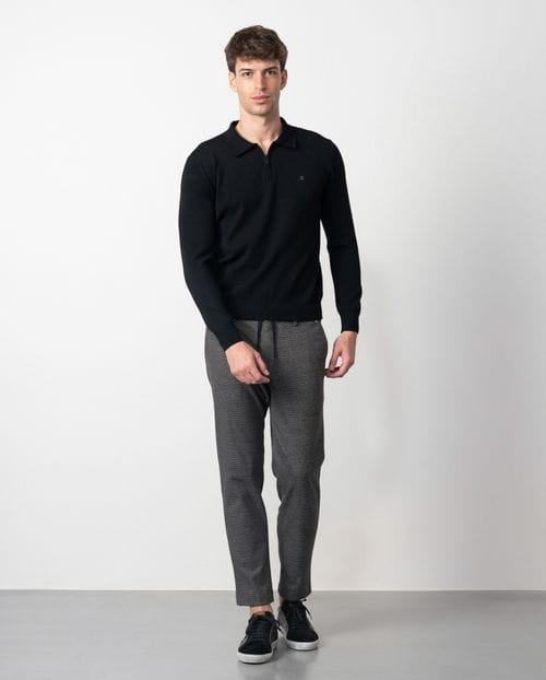 Polo con cremallera de punto liso tricotado en manga larga