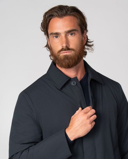 Short ultralight trench in a `down jacket´ style with shirt collar