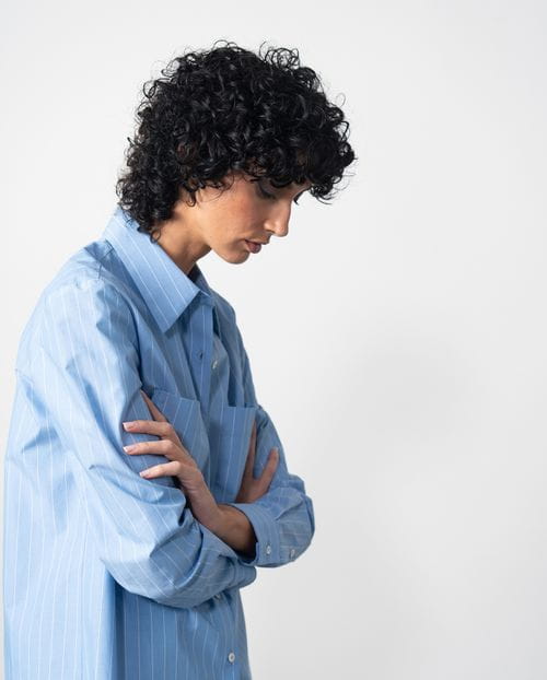 Blusón largo en popelín de algodón azul con raya diplomática