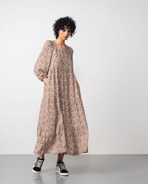 Vestido largo fruncido en viscosa estampada