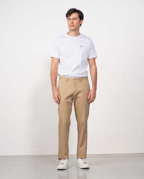 Pantalón sport chino slim fit en microestructura de algodón elástico