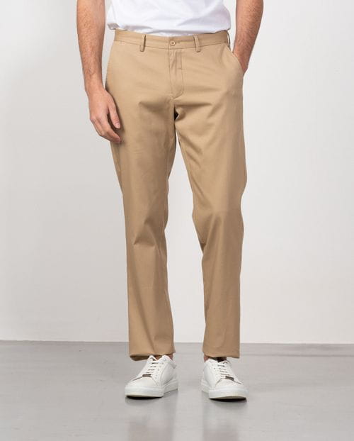 Pantalón sport chino slim fit en microestructura de algodón elástico