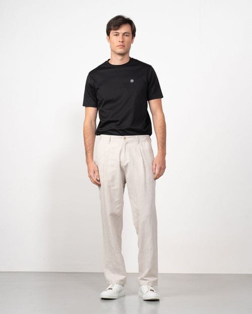 Pantalón sport de cordón y goma en la cintura realizado en tejido rústico lino/algodón