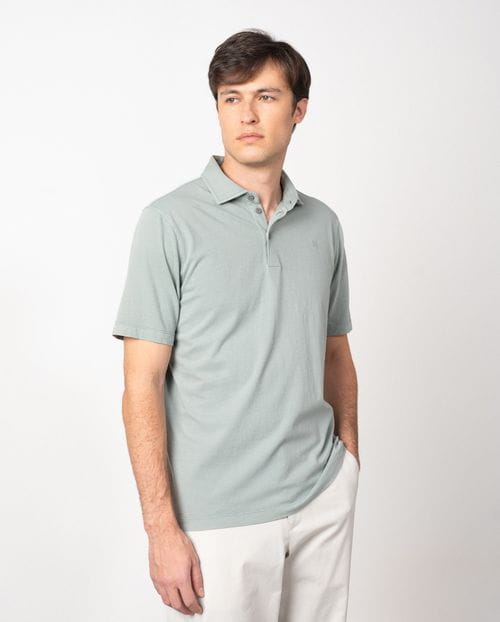 Polo de manga corta en punto circular delavado